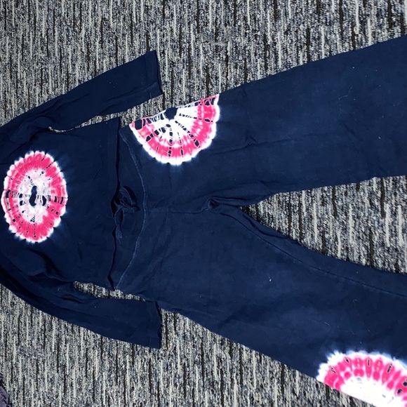 ADORABLE SET PERFECT CONDITION - Picture 2 of 3